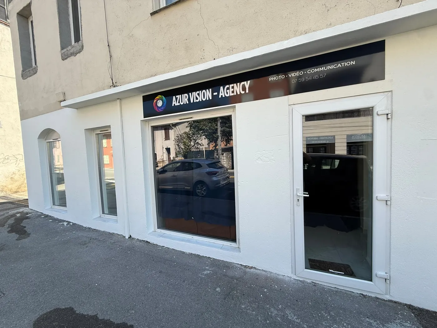 La devanture d'Azur Vision Agency